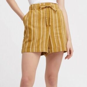 Uniqlo Linen Blend Striped Mustard Women's Shorts size XS 24-25 waist